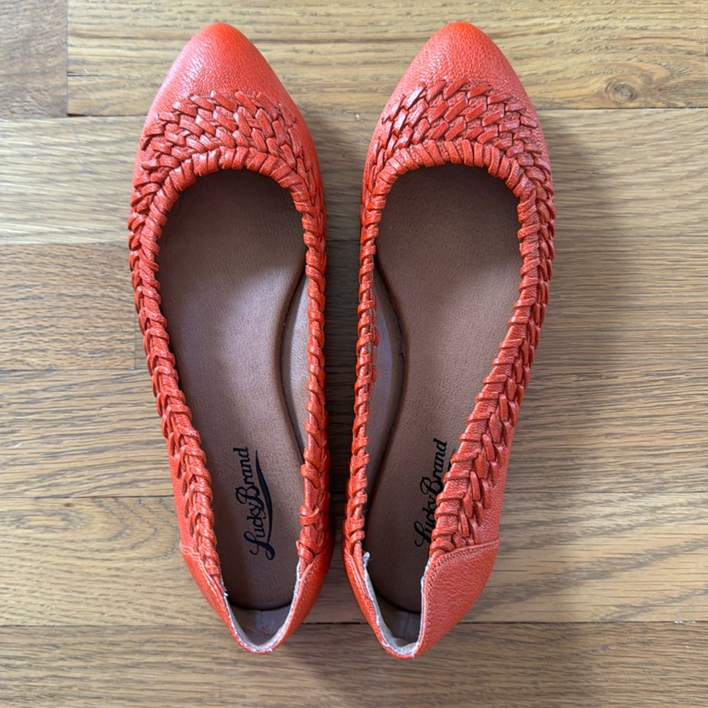 Lucky Brand size 7 reddish/orange flats